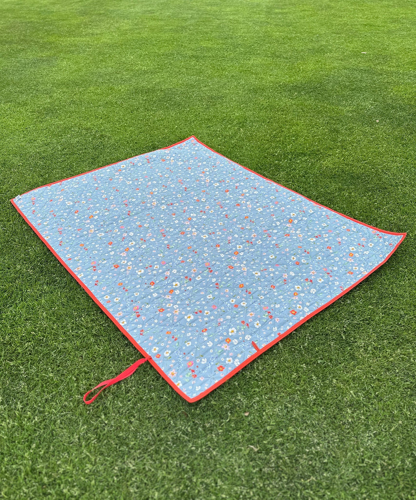Play Quilt in Light Floral