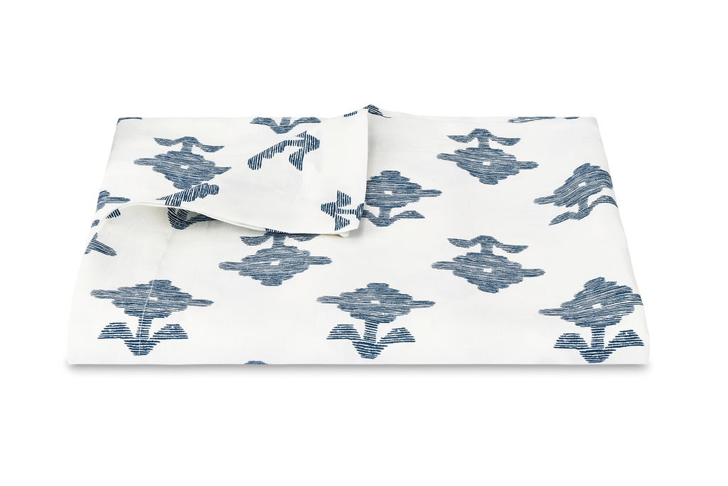 Matouk Schumacher Rubia Tablecloth in Navy