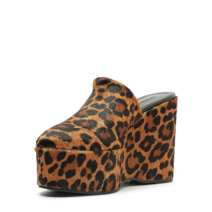 Sierra Hair Calf Pump in Leopard