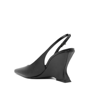 Siena Buckle Pump in Black