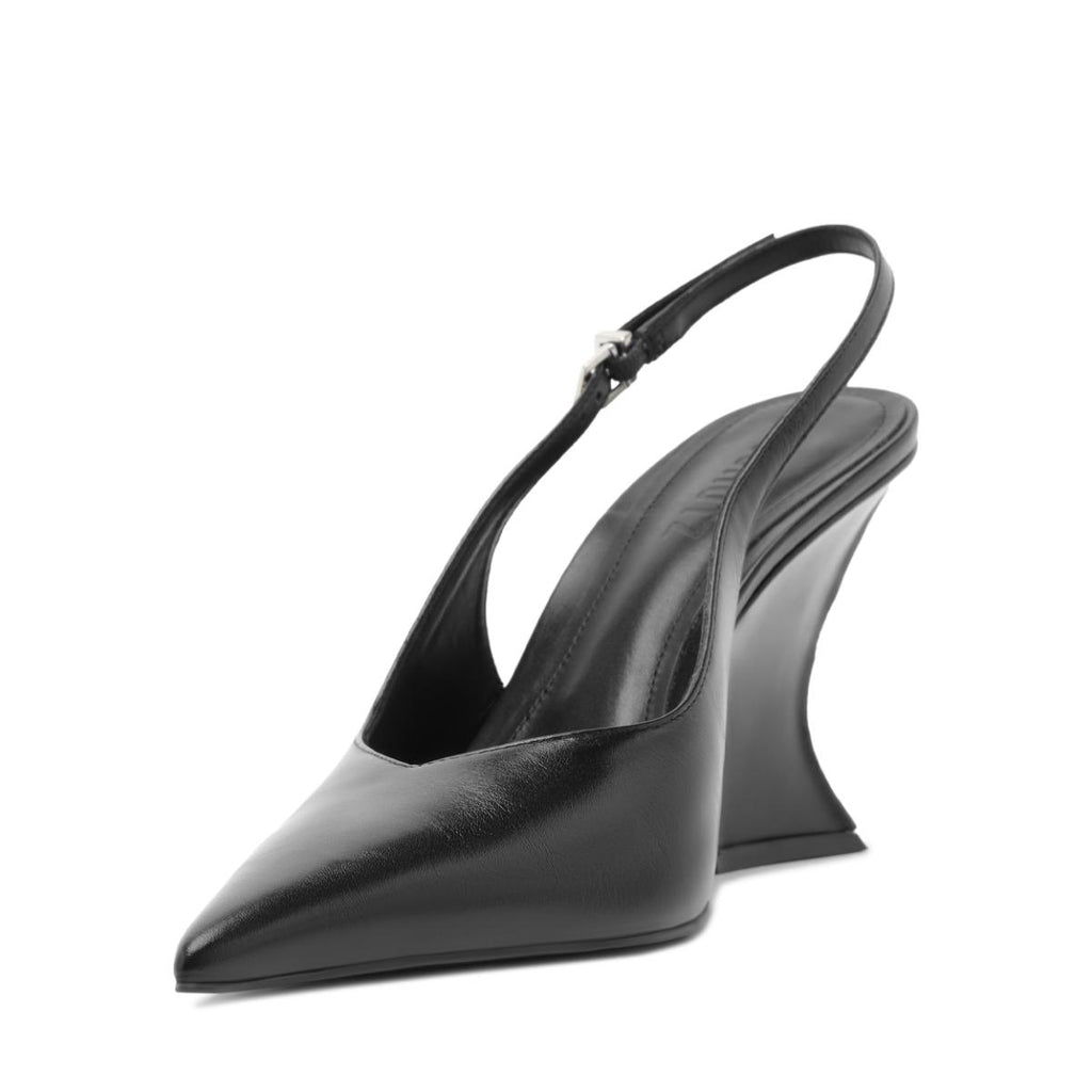 Siena Buckle Pump in Black