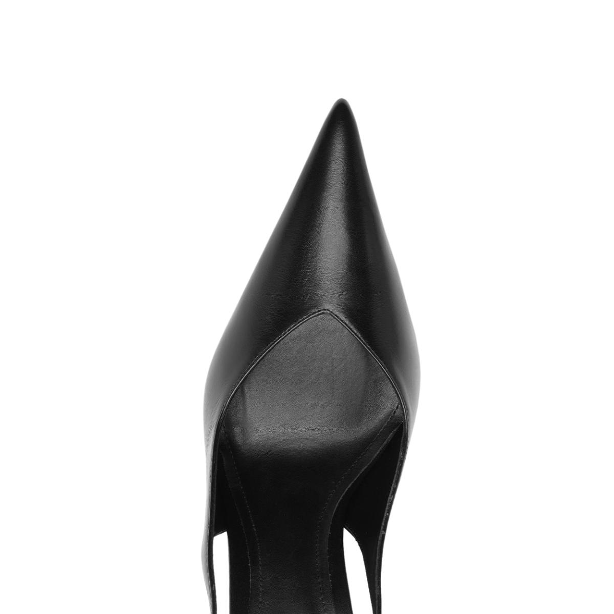 Siena Buckle Pump in Black