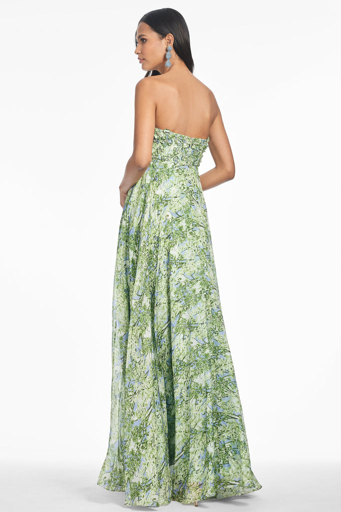 Ames Gown Peridot Bouquet