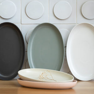 Pacifica Collection Oval Plates in Vanilla, Set of 6