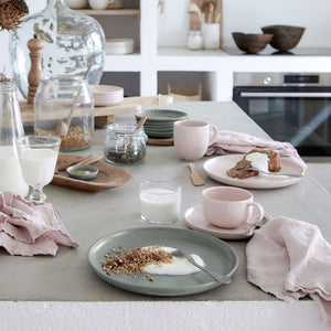 Pacifica Collection Salad Plates 9" in Artichoke, Set of 6