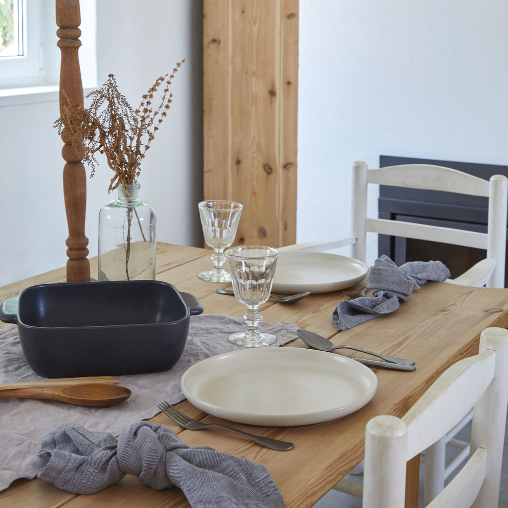 Pacifica Collection Dinner Plates in Vanilla, Set of 6