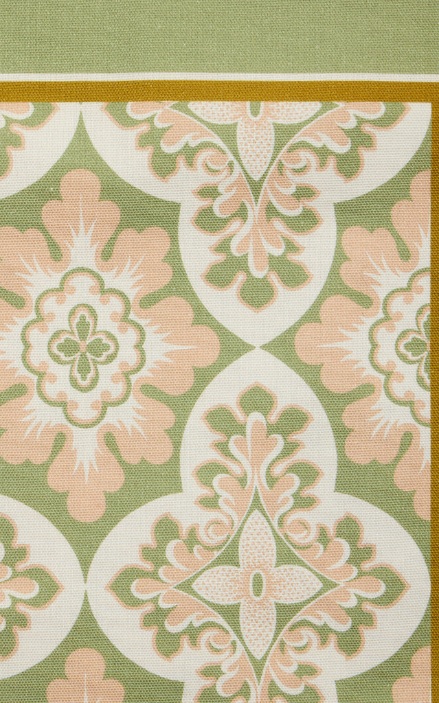 Large Tablecloth in Palazzo Light Pink