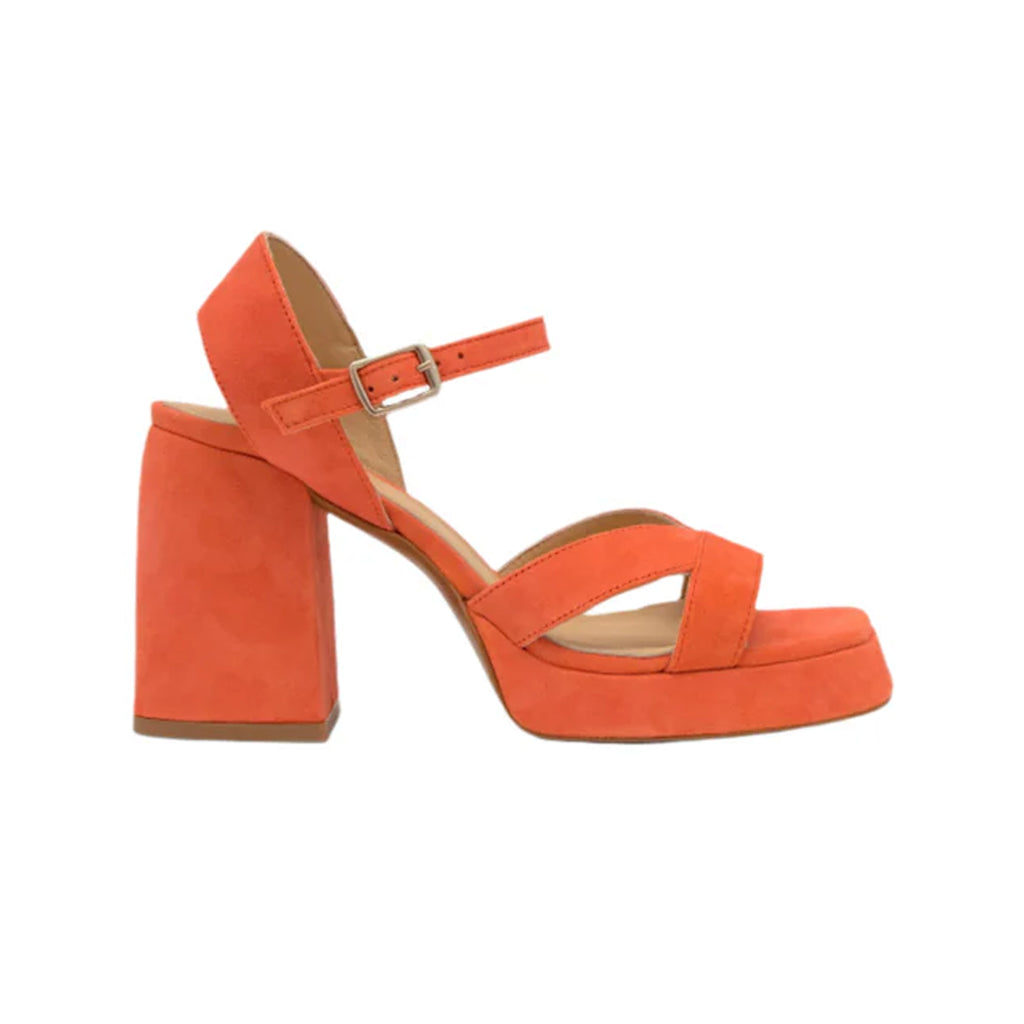 Vero in Papaya Leather