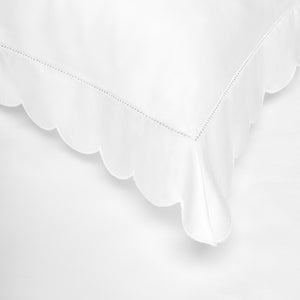 Scalloped Starlight in White showing trim detail