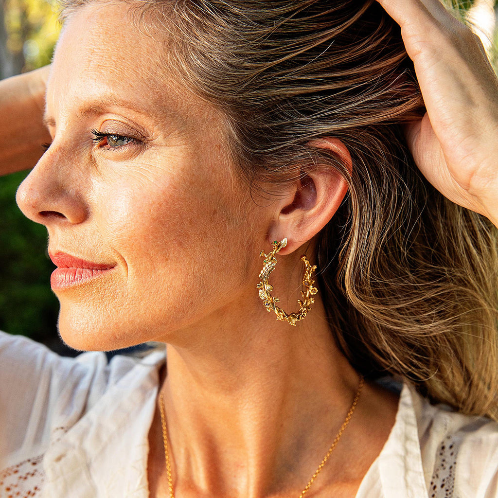 Meadow Grande Hoop Earrings in Gold