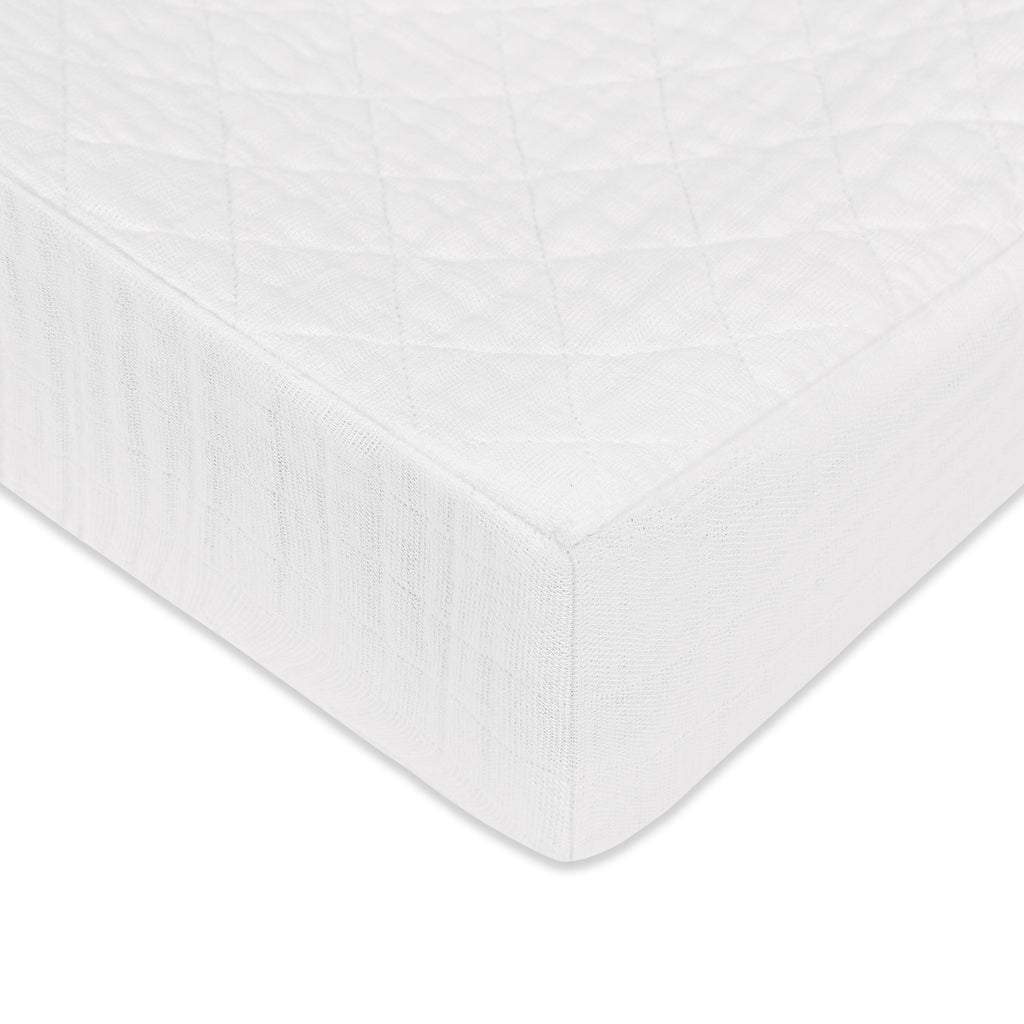Quilted Changing Pad Cover in GOTS Certified Organic Muslin Cotton in White