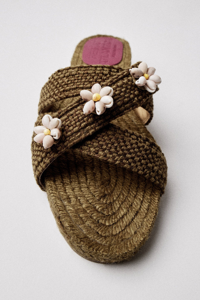 Earth Shella Espadrilles in Green