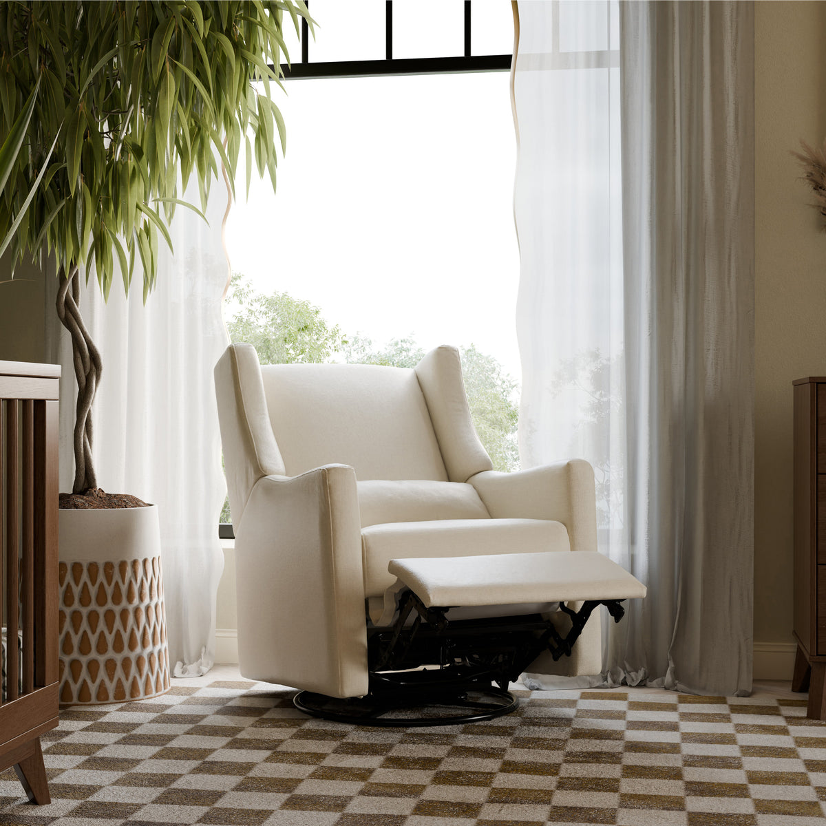 Kiwi Electronic Recliner and Swivel Glider with USB port in Performance Beach Eco-Weave