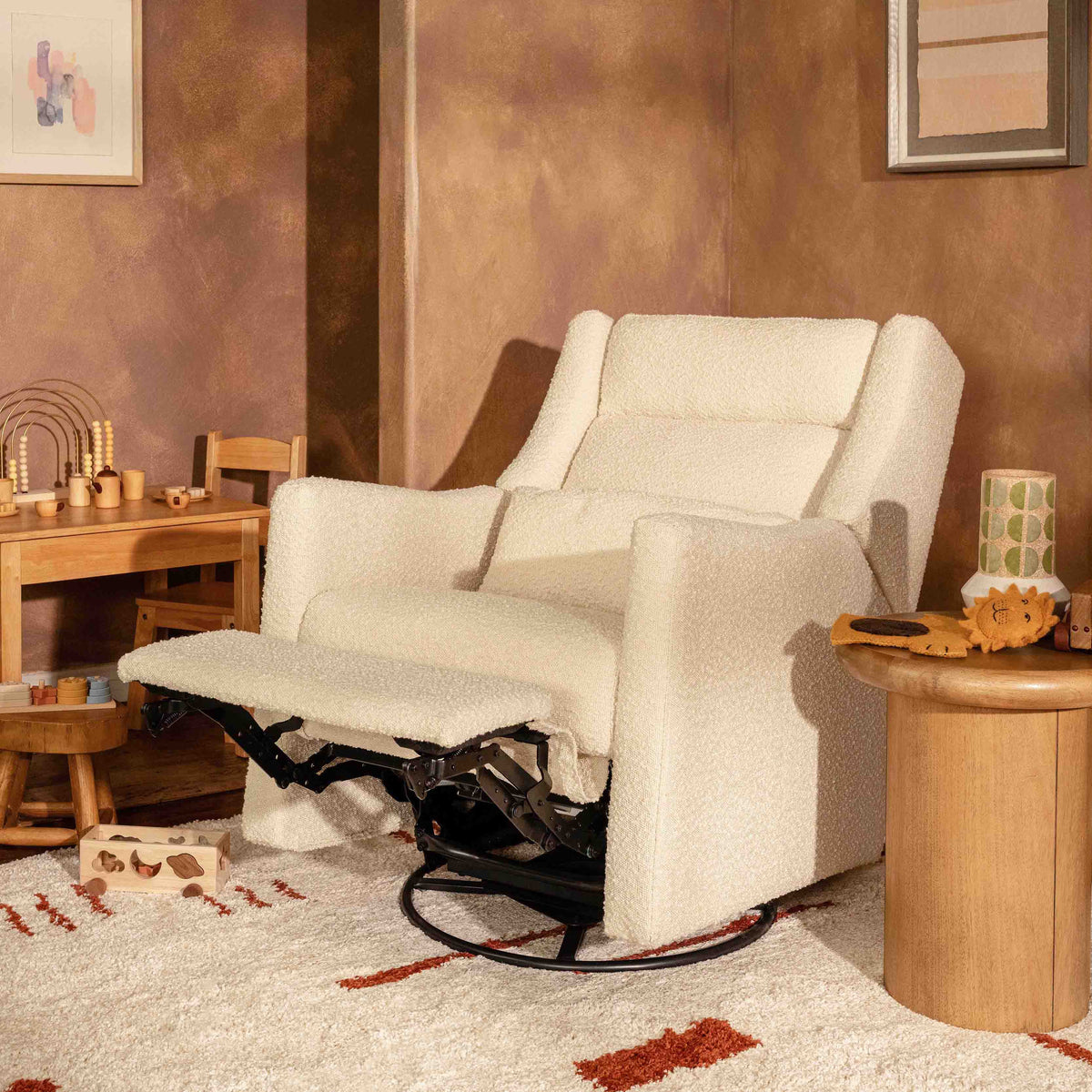 Kiwi Plus Power Recliner and Swivel Glider with Power Adjustable Headrest and USB Port in Performance Ivory Boucle