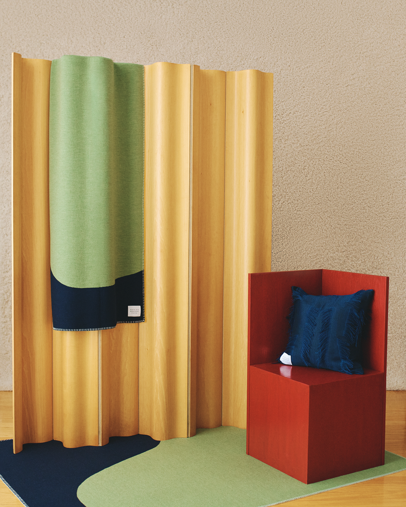 Fil-Coupé Throw Pillow