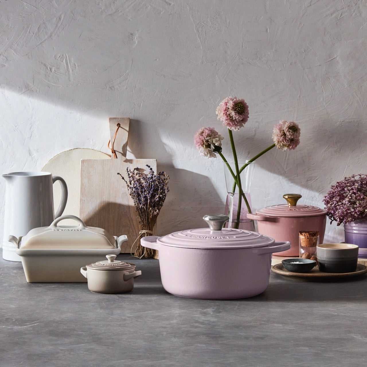 Signature Round Dutch Oven in Shallot