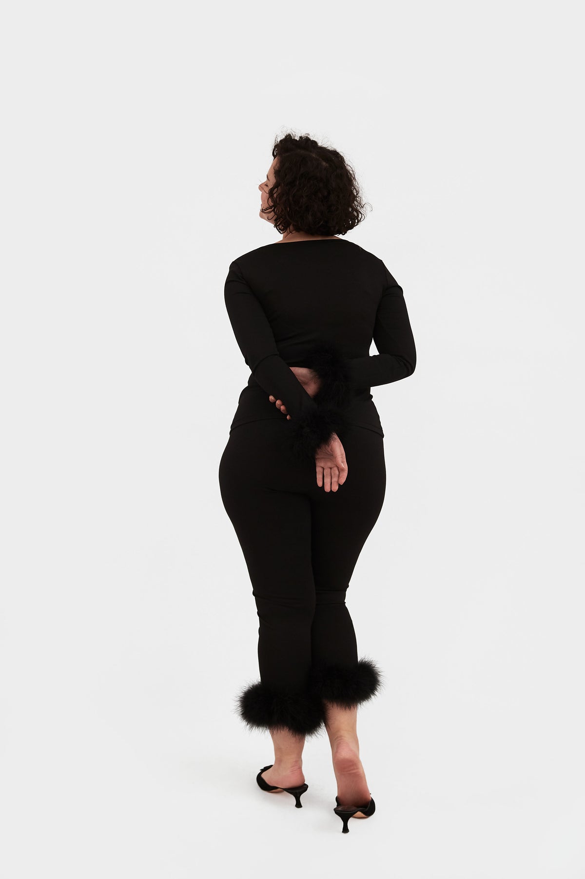 The Weekend Chic Set with Leggings in Black