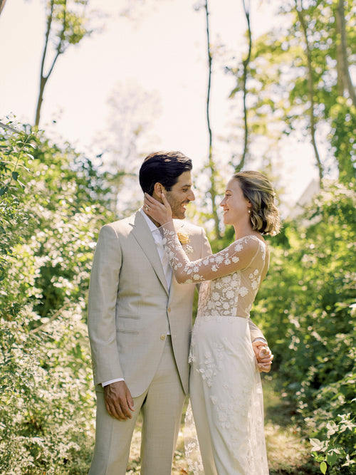 <i>Cosmopolitan</i> Deputy Editor Rosa Heyman's Outdoor Micro-Wedding at Her Uncles' Home in Rhode Island