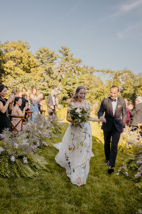 An Elegant Provençal-Inspired Summer Wedding in Québec