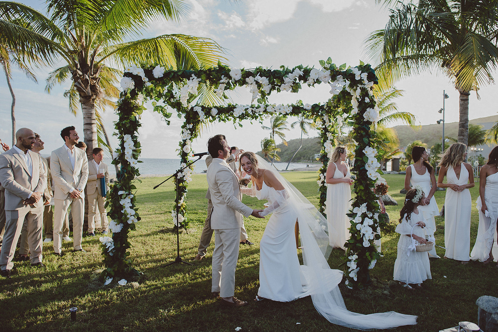 A Cake Fight Broke Out at This Wedding in Saint Kitts and Nevis