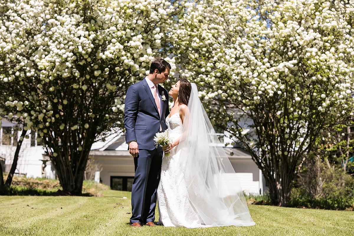 A Day-Time Ceremony with an Al-Fresco, Italian-Style Lunch Reception