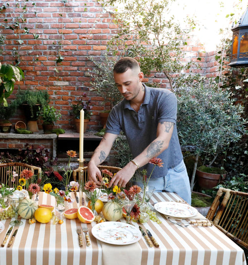 7 Al-Fresco Tablescapes by Chris Hessney That are Perfect for Summer