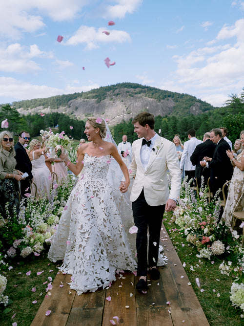 This Couple Hosted Their Wedding After-Party in The Exact Spot Where The Groom Proposed