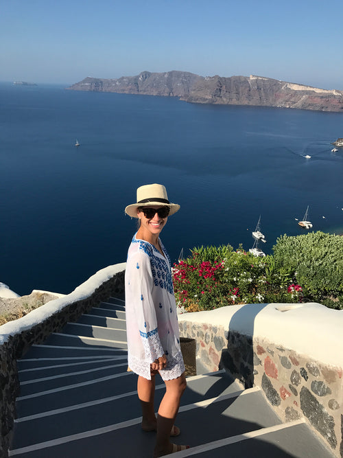 What To Wear In Greece? Our Ultimate Honeymoon Packing List