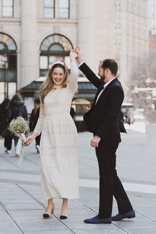 Sarah Amanda Bray and Eric Christopher West's New York City Hall Civil Ceremony