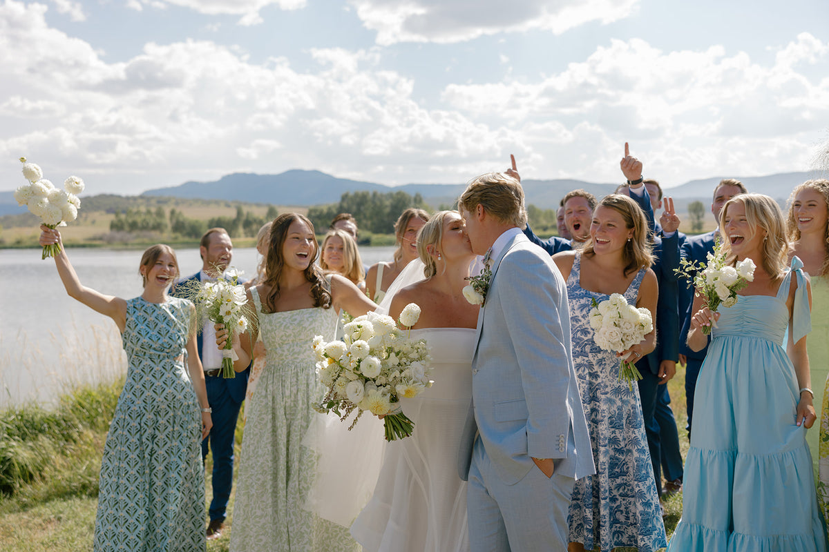 This Steamboat Springs Wedding Blended East Coast Colors With Western Wildflowers
