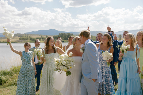 This Steamboat Springs Wedding Blended East Coast Colors With Western Wildflowers