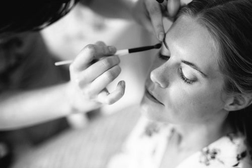 6 Don’ts You Need To Know Before D.I.Y.-ing Your Makeup On Your Big Day