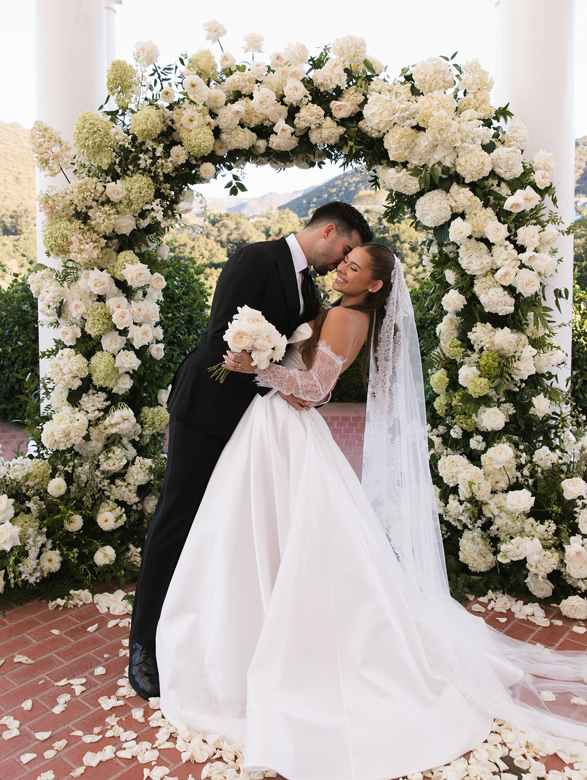 Emily Alexander and Adi Fishman’s Classic Summer Wedding at The Sherwood Country Club