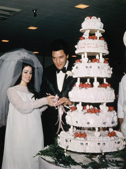 A Sweet List of Shippable Wedding Cakes for Your Zoom Wedding