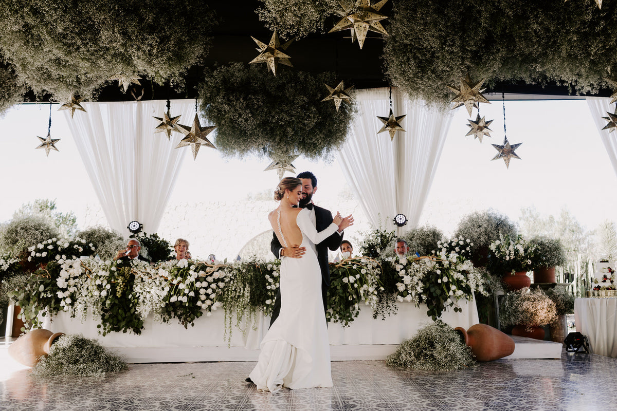 An Understated and Elegant Wedding in San Miguel de Allende During Valentine's Day Weekend