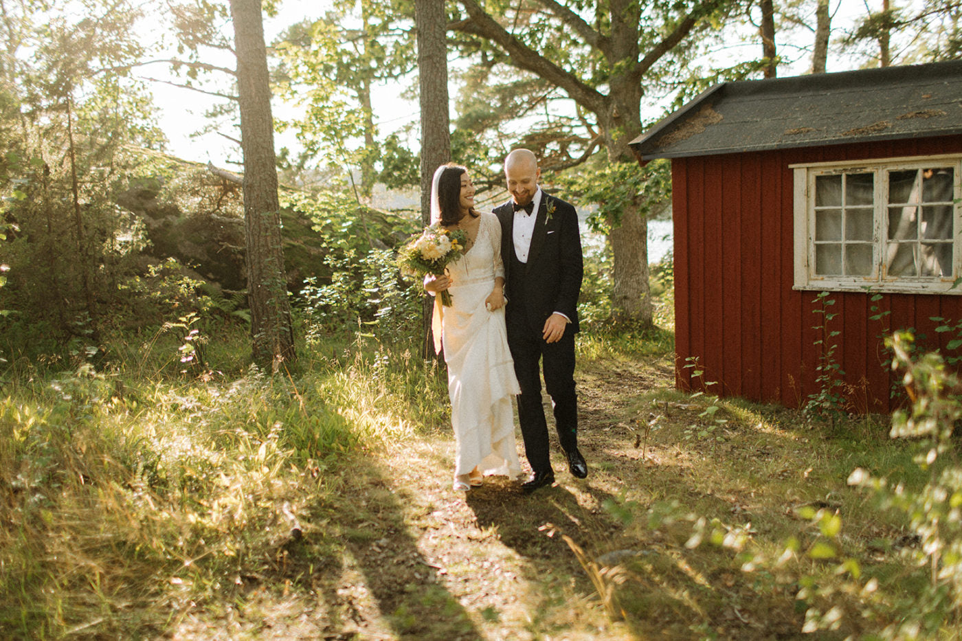 A Wedding in Stockholm's Archipelago with a 20th-Century Country House Aesthetic