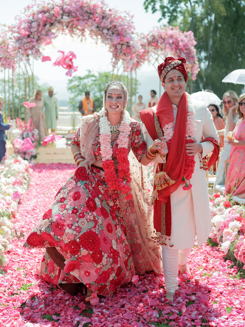 A <i>Bridgerton</i>-Inspired Reception Followed This Traditional Indian Ceremony in Northern California