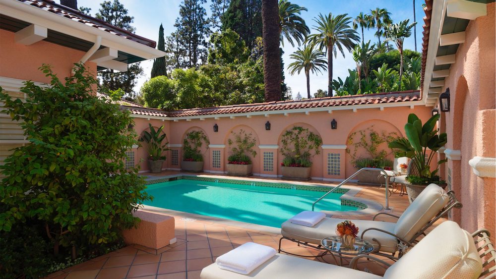 How To Honeymoon Like Jackie Kennedy, Grace Kelly, and Elizabeth Taylor