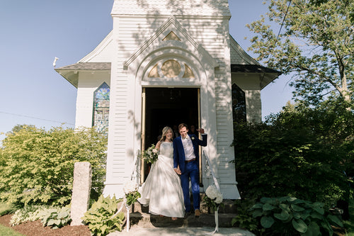A Winter Proposal Leads to a Summer Wedding in Sugar Hill, New Hampshire