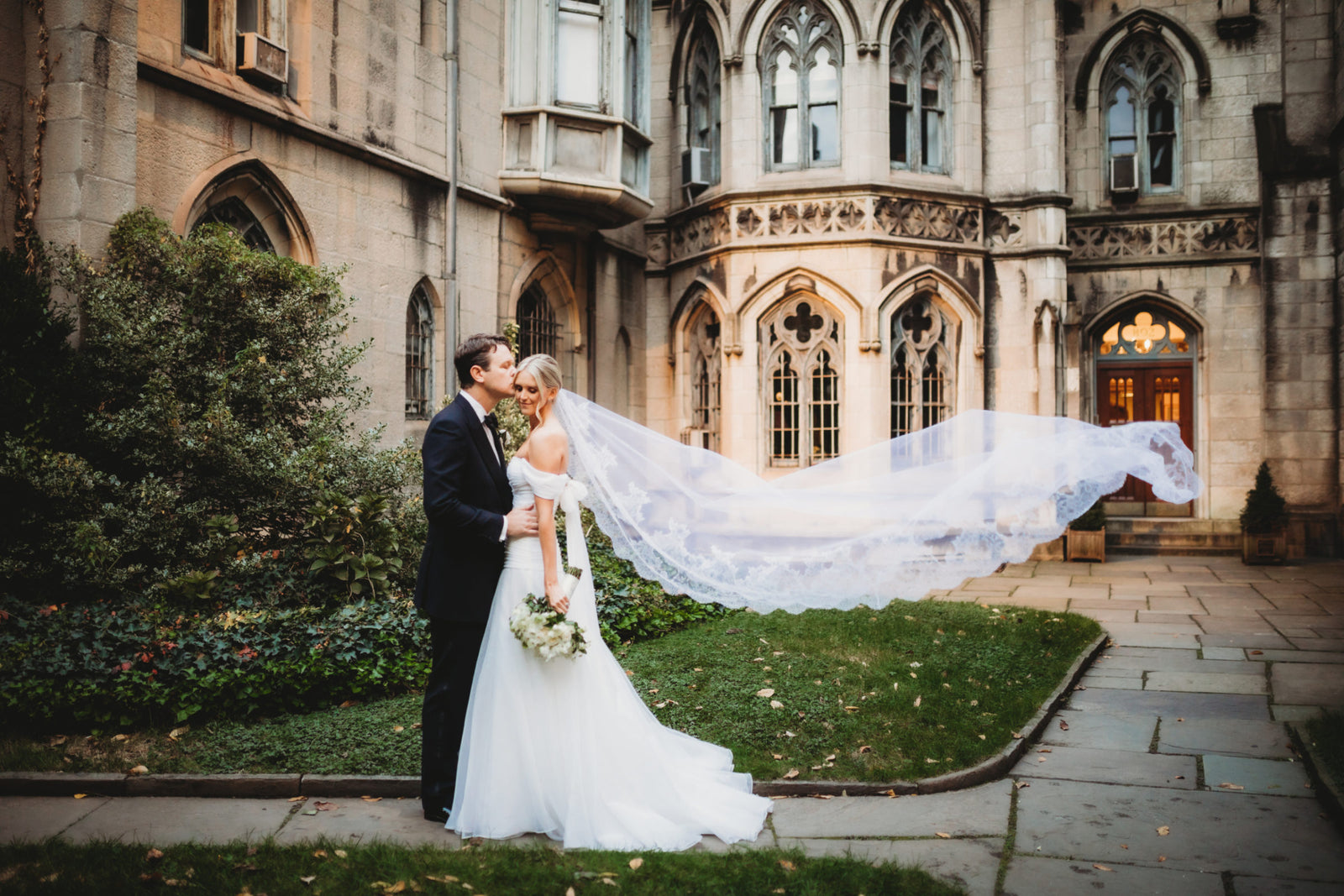 A Classic New York Autumn Wedding at The Metropolitan Club