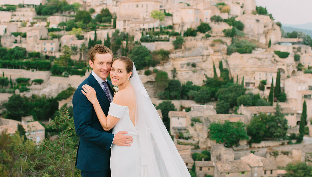 A Hot Summer Provençal Wedding in Gordes