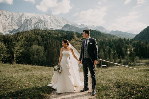 East Meets West at Every Step of This Wedding in the German Alps