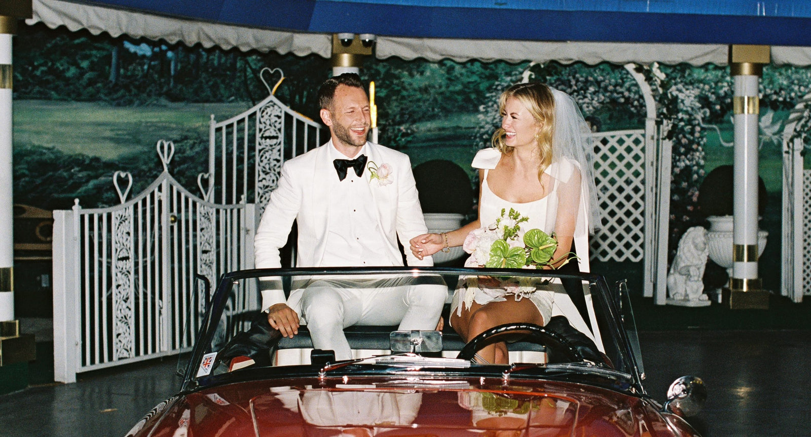 The Bride Wore Markarian to Her Glamorous, <i>Ocean's 11</i>-Inspired Elopement in Las Vegas