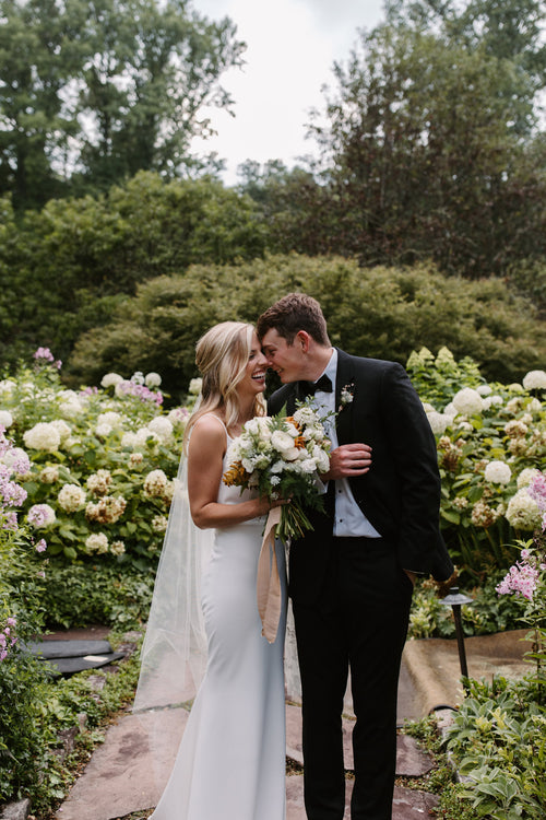 A Traditional Yet Modern Wedding at Old Edwards Inn in North Carolina