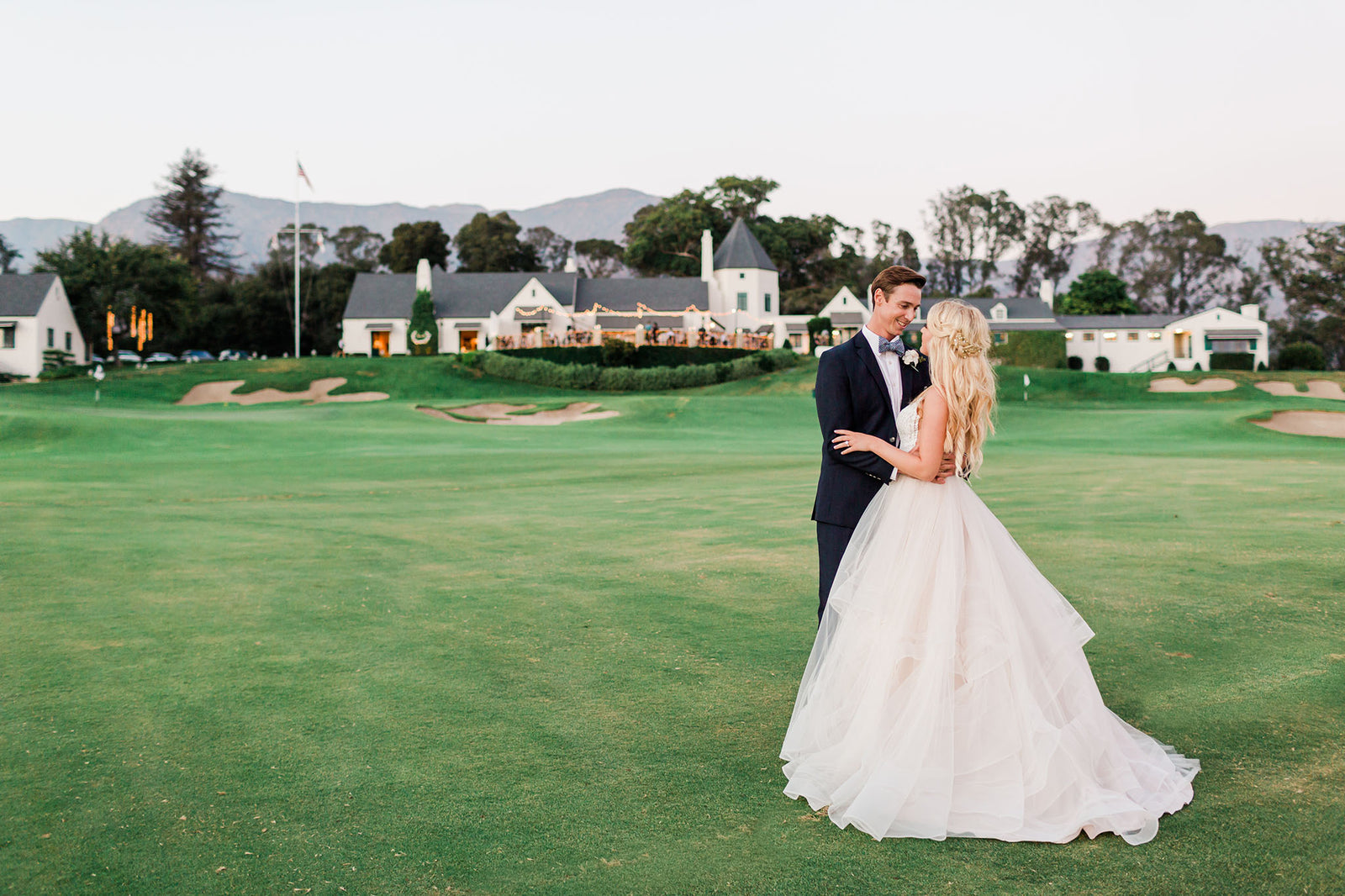 This Couple Got Married the Day Before the Bride's Parents' 34th Anniversary