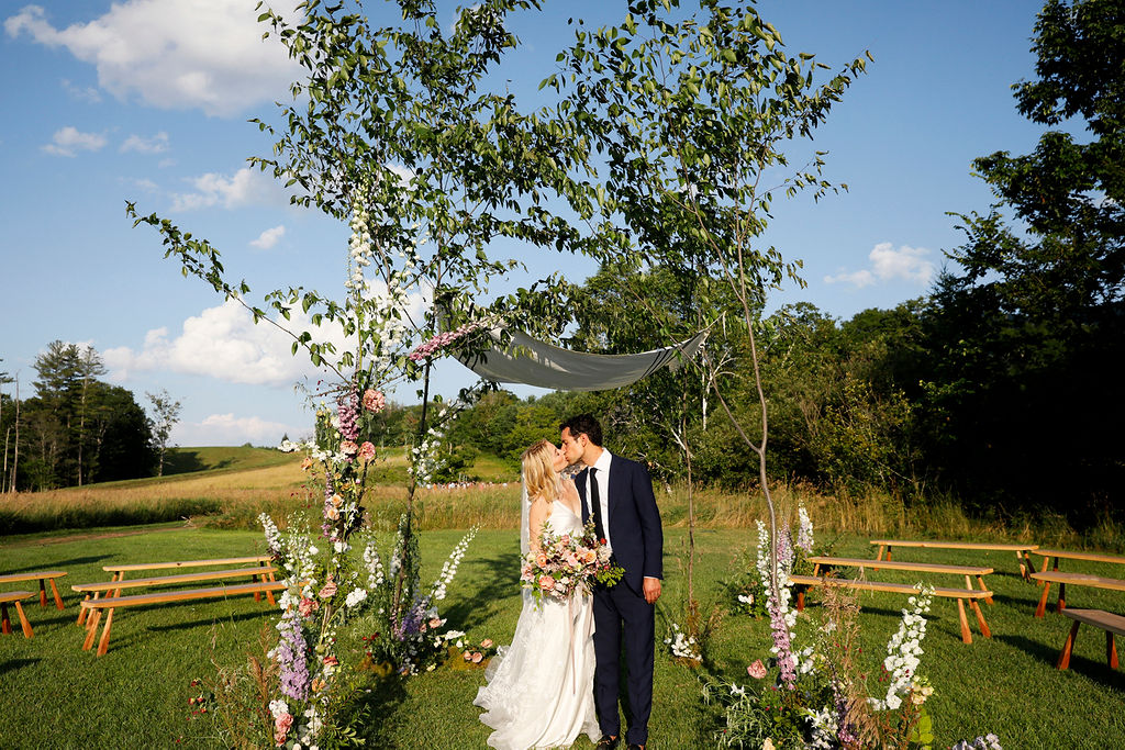 This Couple Hand-Wrote a Letter to Each of their Guests at Their Wedding in the Catskills