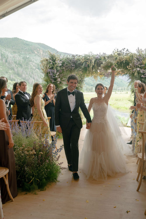 The Bride Wore Vera Wang to Wed in Her Parents’ Backyard in Aspen