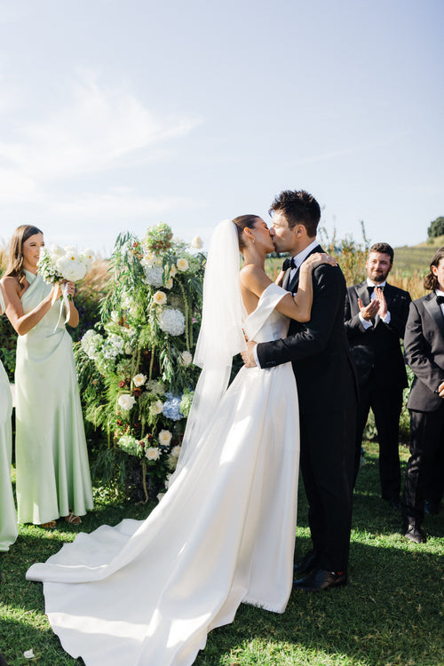 An Autumn European-esque Wedding on Waiheke Island in New Zealand