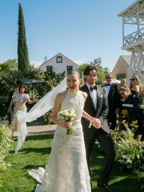 Anastasia Porte and Zachary Beloff’s Unfussy, Fun Wedding at The Inn at Mattei’s Tavern