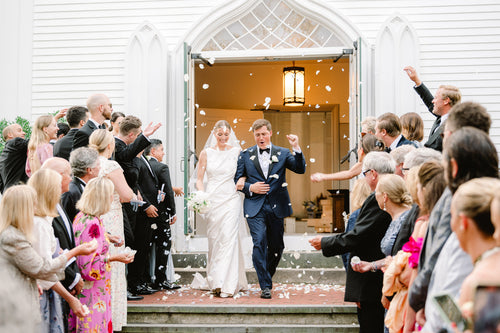 The Bride Wore Alexandra Pijut and Oscar de la Renta During Her Hydrangea-Filled Wedding on Nantucket